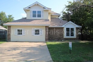 2205 Armadillo Dr in Killeen, TX - Building Photo