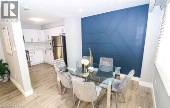 223 Pioneer Dr in Kitchener, ON - Building Photo - Building Photo