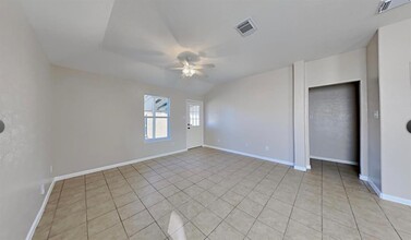 10543 Harbor Canyon Dr in Humble, TX - Foto de edificio - Building Photo