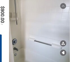 678 Windwood Cir in Newport News, VA - Foto de edificio - Building Photo