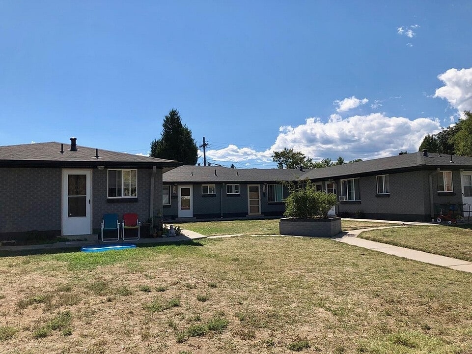 6700 West 37th Place in Wheat Ridge, CO - Building Photo
