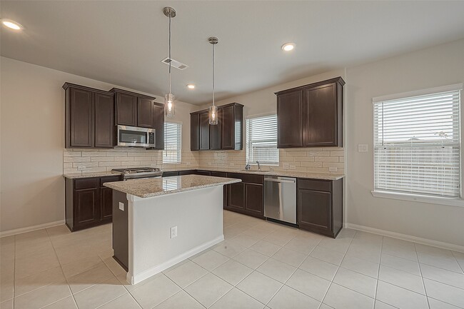 31123 Mahogany Fir Trl