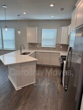 11 Limestone Wy in Greenville, SC - Building Photo - Building Photo