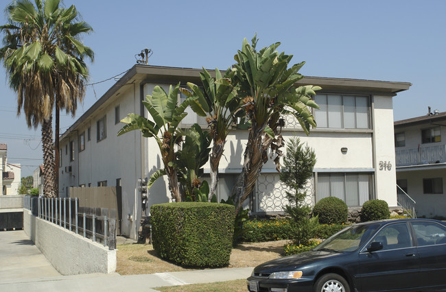 316 N 4th St in Alhambra, CA - Foto de edificio - Building Photo