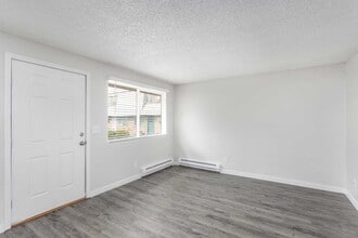 The Rosewood Apartments in Spokane, WA - Building Photo - Building Photo
