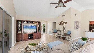 3613 57th Ave Dr W in Bradenton, FL - Building Photo - Building Photo