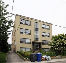 24 2nd St in Toronto, ON - Building Photo