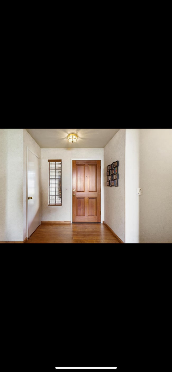 3513 Somerset Ave in Redding, CA - Foto de edificio - Building Photo