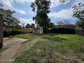 42 Linton Pl in Keansburg, NJ - Building Photo - Building Photo