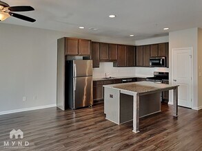 2861 Regal Park Dr NW in Atlanta, GA - Building Photo - Building Photo