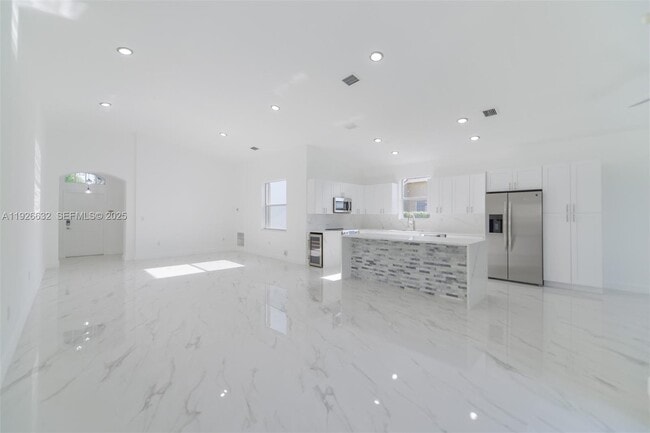 5290 SW 134th Ave in Miramar, FL - Building Photo - Building Photo