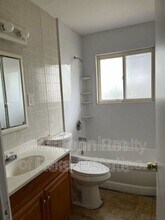 13001 Albany St in Oak Park, MI - Building Photo - Building Photo