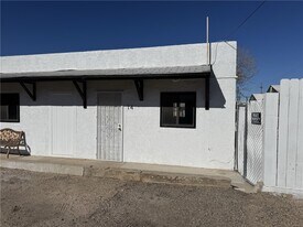 1401 Main St in Kingman, AZ - Building Photo