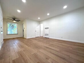 5931 Cahuenga Blvd in Los Angeles, CA - Building Photo - Building Photo