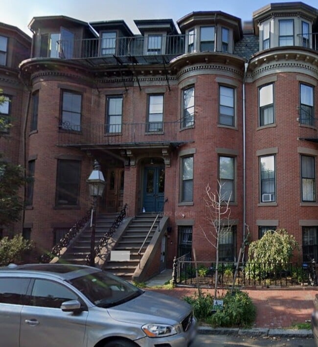 property at 85 Appleton St