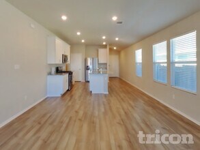 5125 Sidesaddle Dr in Georgetown, TX - Foto de edificio - Building Photo