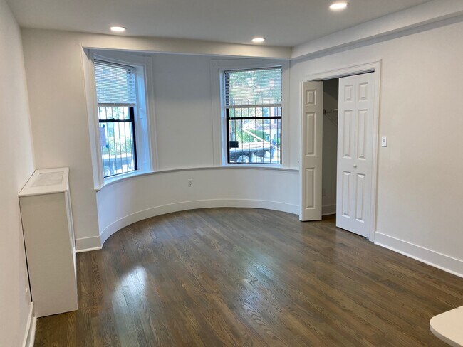 503 Beacon St, Unit 7 in Boston, MA - Building Photo - Building Photo