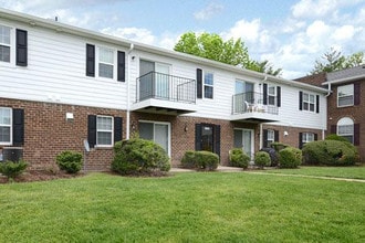 Westbury Apartments in Richmond, VA - Building Photo - Building Photo