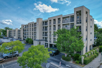 Bee Street in Charleston, SC - Building Photo - Building Photo