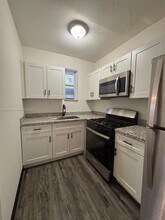 1181 NW 8th Street Rd in Miami, FL - Building Photo - Building Photo