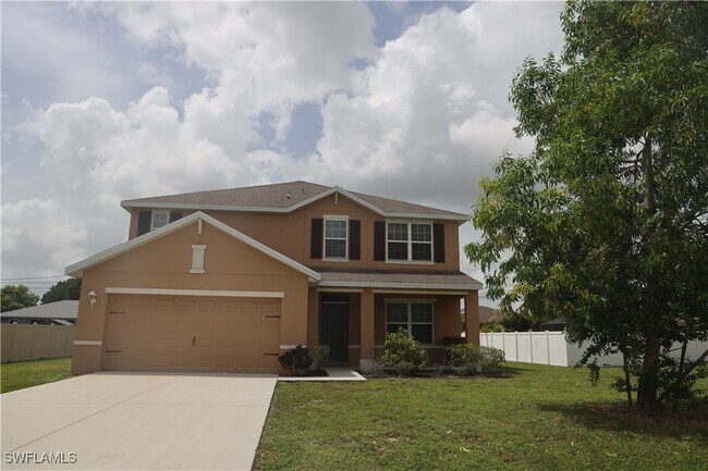 308 SW 16th Terrace in Cape Coral, FL - Building Photo - Building Photo