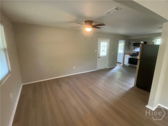 409 Sharondale Rd in Savannah, GA - Building Photo - Building Photo