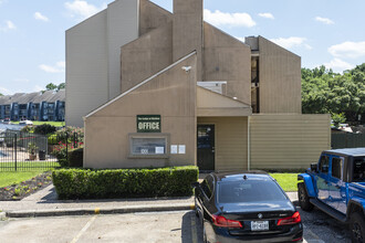 Lodge at Walden in Montgomery, TX - Building Photo - Building Photo