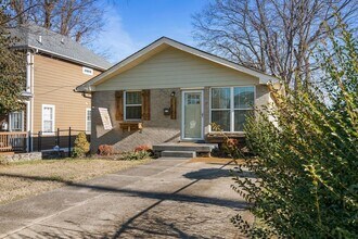 1122 2nd Ave S in Nashville, TN - Building Photo - Building Photo