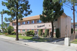 Eastwood Apartments in Downey, CA - Building Photo