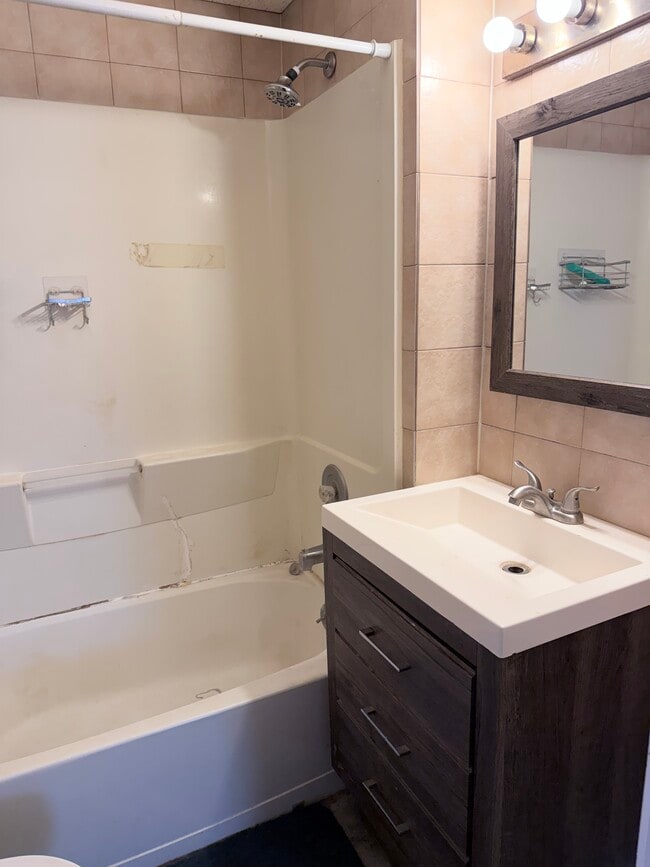 503 N Eastwood Dr, Unit 2a