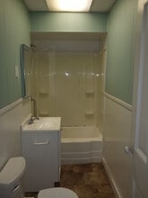 26 S Church St, Unit 1 in Carbondale, PA - Foto de edificio - Building Photo