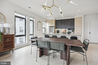 900 11th St SE, Unit 311 in Washington, DC - Building Photo - Building Photo