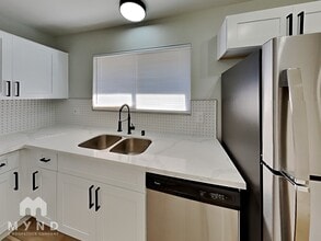 6233 Don Gaspar Ave in Las Vegas, NV - Foto de edificio - Building Photo