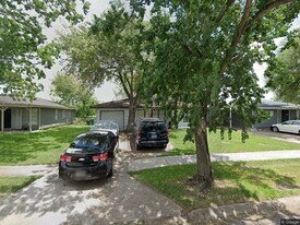 413 Brown Dr in Pasadena, TX - Building Photo