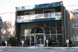 The North Main Apartments in Greensburg, PA - Foto de edificio - Building Photo