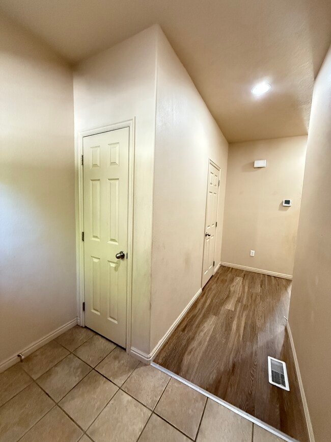 10991 S Birch Creek Rd in South Jordan, UT - Building Photo - Building Photo