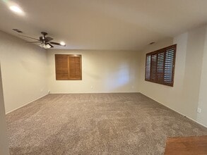 1854 Andrea Dr in Palmdale, CA - Building Photo - Building Photo