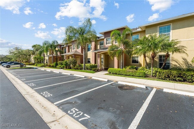 9080 Gervais Cir in Naples, FL - Foto de edificio - Building Photo