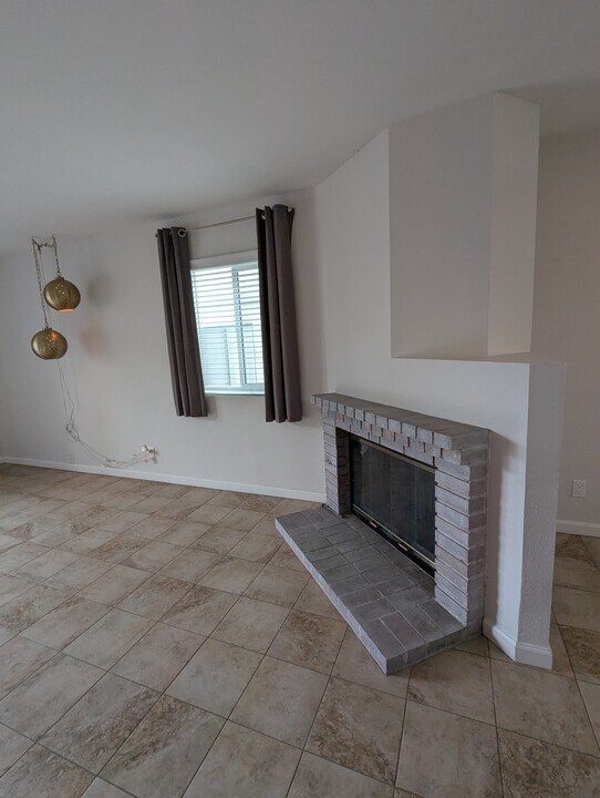 4517 College Way, Unit L in San Diego, CA - Foto de edificio