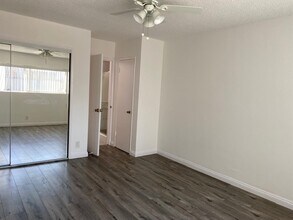 1335 N Detroit St in Los Angeles, CA - Foto de edificio - Building Photo