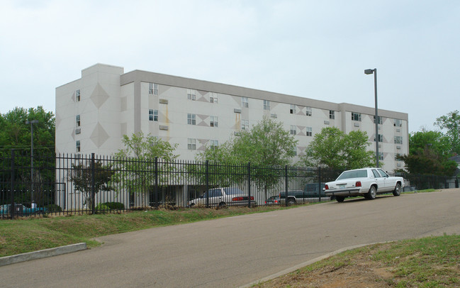 Jackson Manor Apartments in Jackson, MS - Building Photo - Building Photo