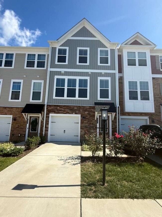 property at 8843 Foxway Rdg Ln