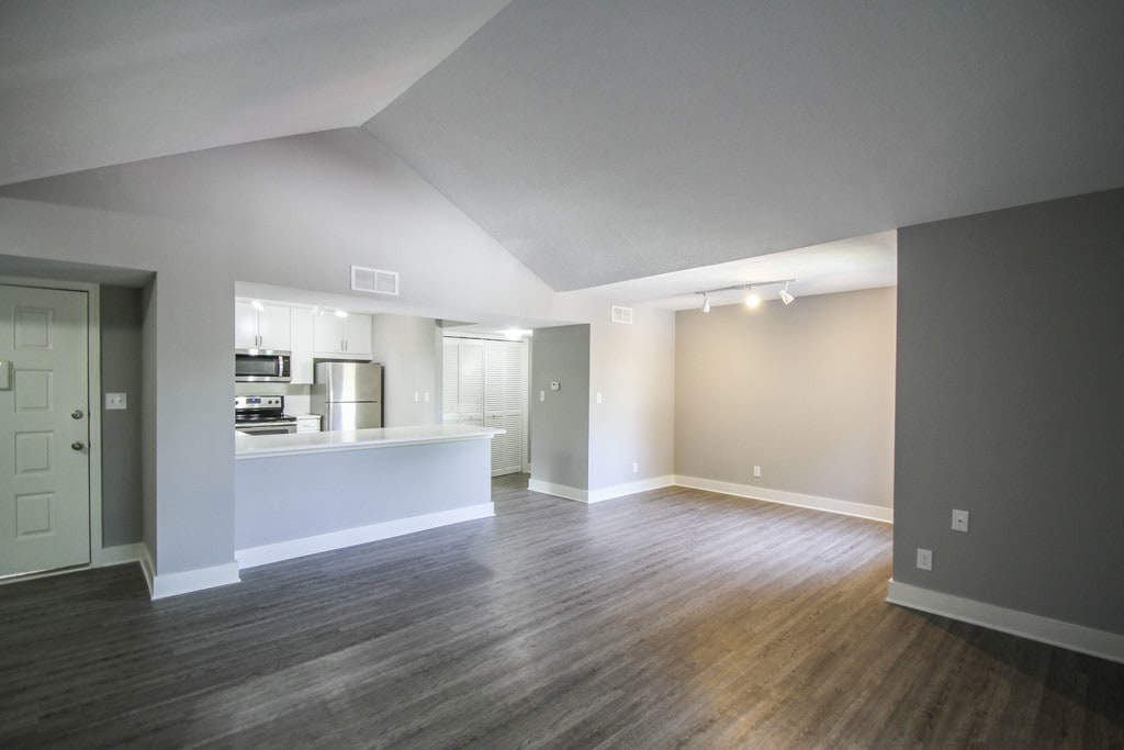 Mallard Crossing at St. Matthews Louisville, KY Apartments