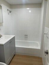 167 N Grove St, Unit 1H in East Orange, NJ - Foto de edificio - Building Photo