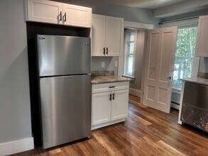 1 Madison St in Amesbury, MA - Building Photo - Building Photo