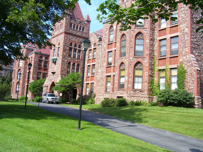 St. Bernard's Park - 55+ Senior Housing in Rochester, NY - Foto de edificio - Building Photo