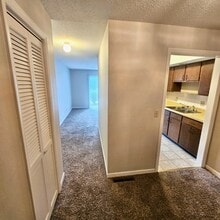 906 E Harding Dr in Urbana, IL - Building Photo - Building Photo