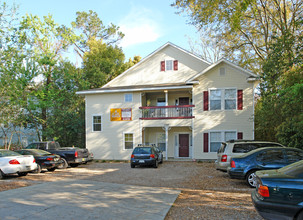 1702 W Call in Tallahassee, FL - Foto de edificio - Building Photo