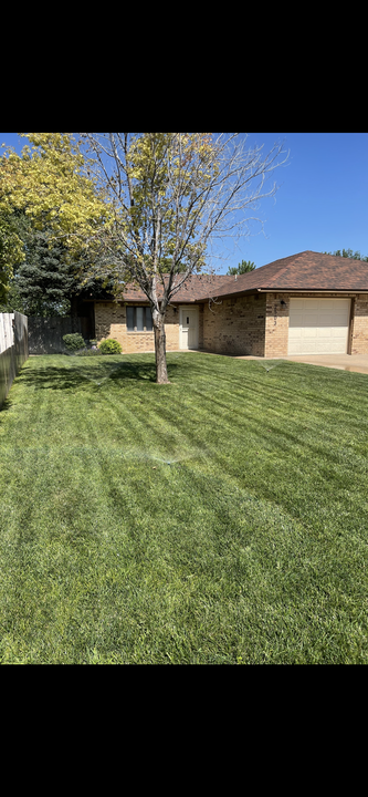 2503 Aster Ln in Liberal, KS - Foto de edificio