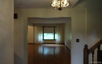 3211 McCluskey in Pinckney, MI - Building Photo - Building Photo